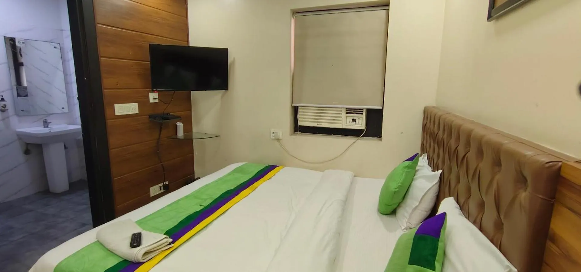 ****  The Greet Pramont Plaza Igi Airport Delhi Hotel New Delhi India